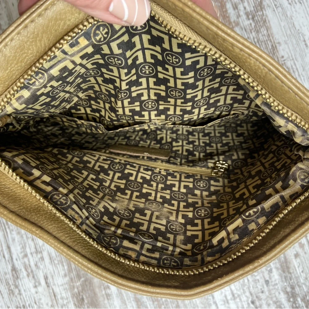 EUC Tory Burch Tan/Beige Leather Clutch Bag‎
